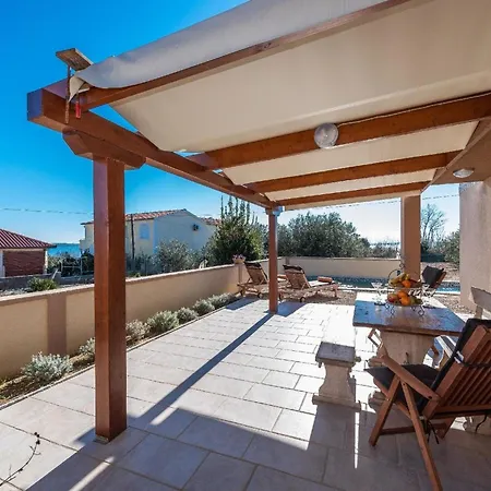 Ferienhaus In Privlaka Mit Privatem Pool - B44223 * פריבלאקה