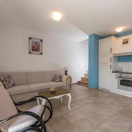 Ferienhaus In Privlaka Mit Privatem Pool - B44223