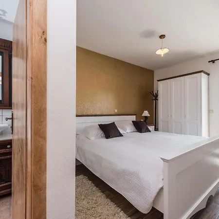Ferienhaus In Privlaka Mit Privatem Pool - B44223 בית נופש *