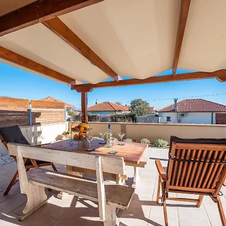 Ferienhaus In Privlaka Mit Privatem Pool - B44223 בית נופש פריבלאקה
