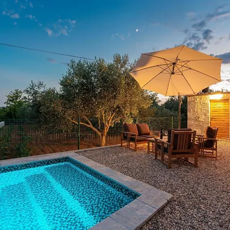 Ferienhaus In Privlaka Mit Privatem Pool - B44223 בית נופש